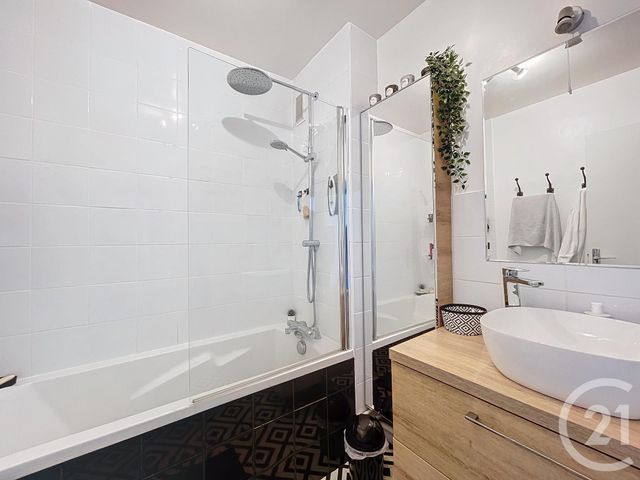 Appartement T3 à vendre - 3 pièces - 73.71 m2 - VANNES - 56 - BRETAGNE - Century 21 Immobilière Du Golfe