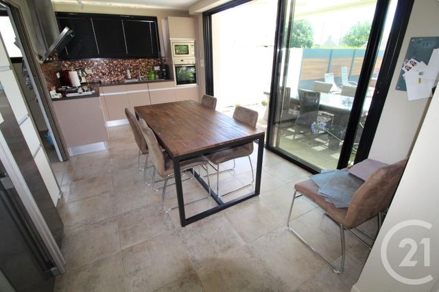 maison à vendre - 6 pièces - 195.0 m2 - BADEN - 56 - BRETAGNE - Century 21 Immobilière Du Golfe maison à vendre - 6 pièces - 195.0 m2 - BADEN - 56 - BRETAGNE - Century 21 Immobilière Du Golfe